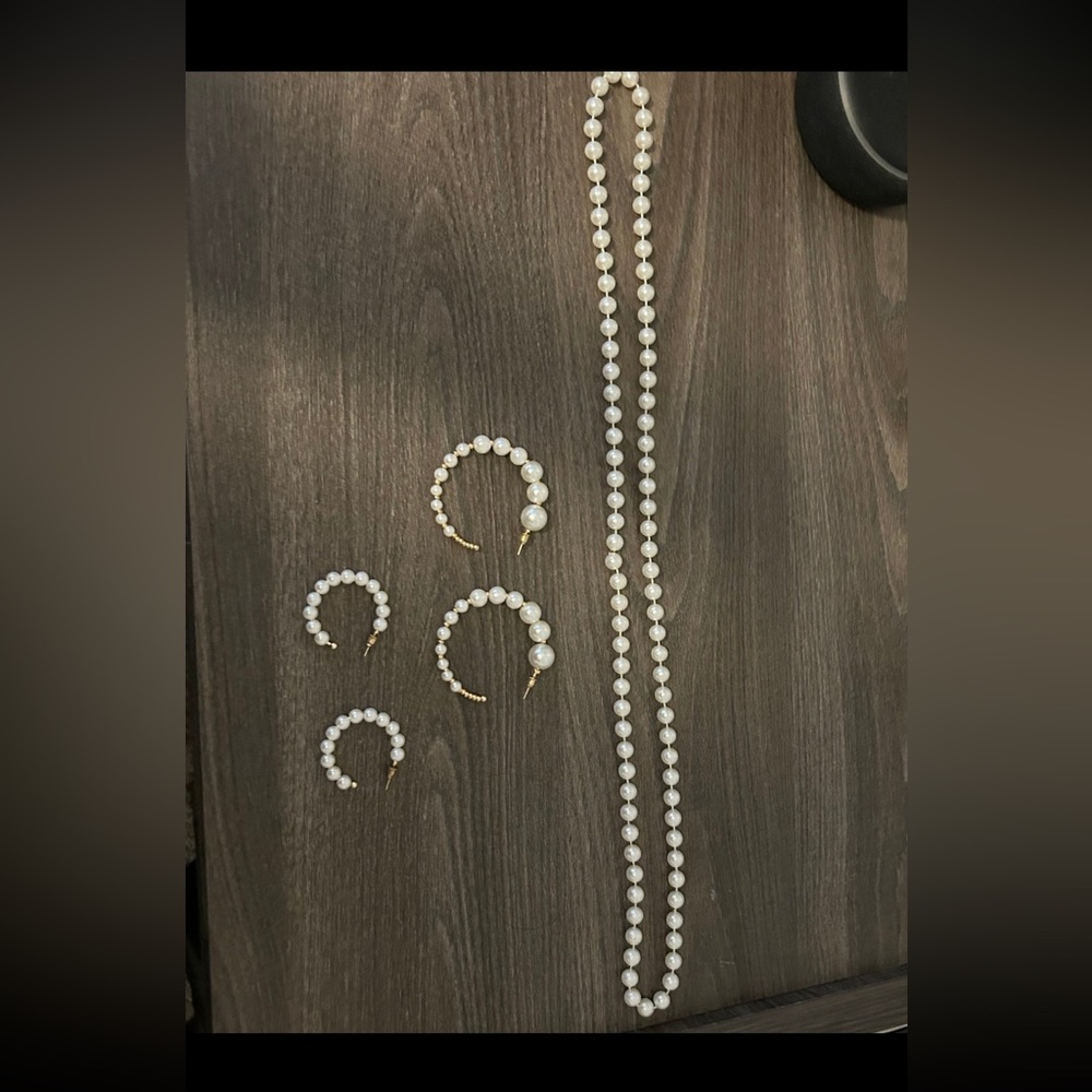 pearl necklace and earring set